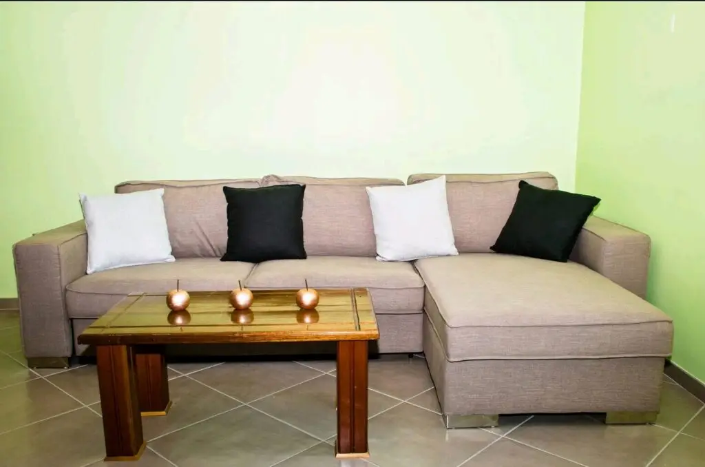 Ti-Pomme Cannelle – Salon